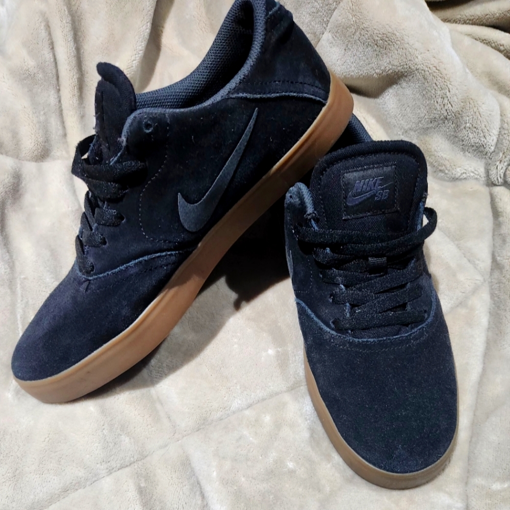 🔥Nike SB Men's Black and Tan Sneakers🔥